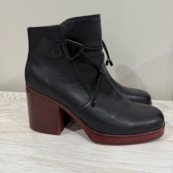 Kork-ease Mertle Black Leather Chunky Square Toe Block Heel Ankle Boots Sz 9.5 - Picture 5 of 15